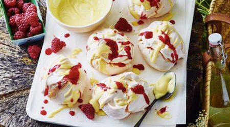 Meringues And Rapsberries