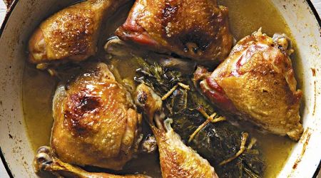 Chicken thighs braised with fig leaves